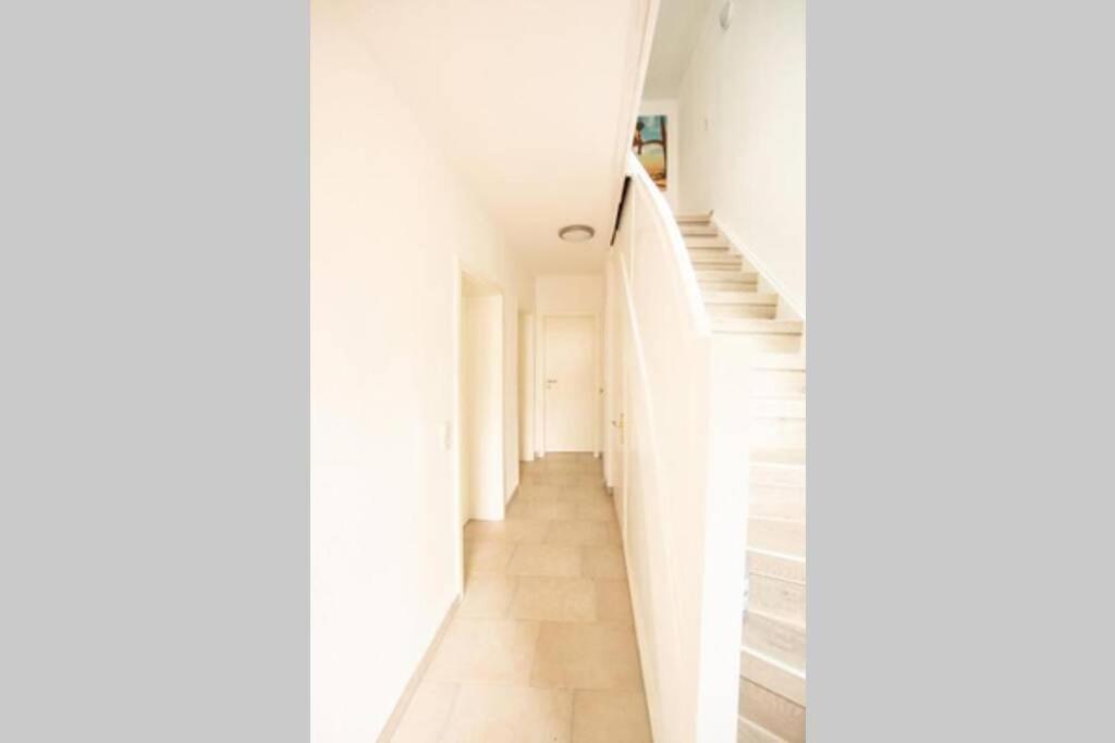 Villa Bruehl Mitte, Neu Renoviertes Haus Esterno foto